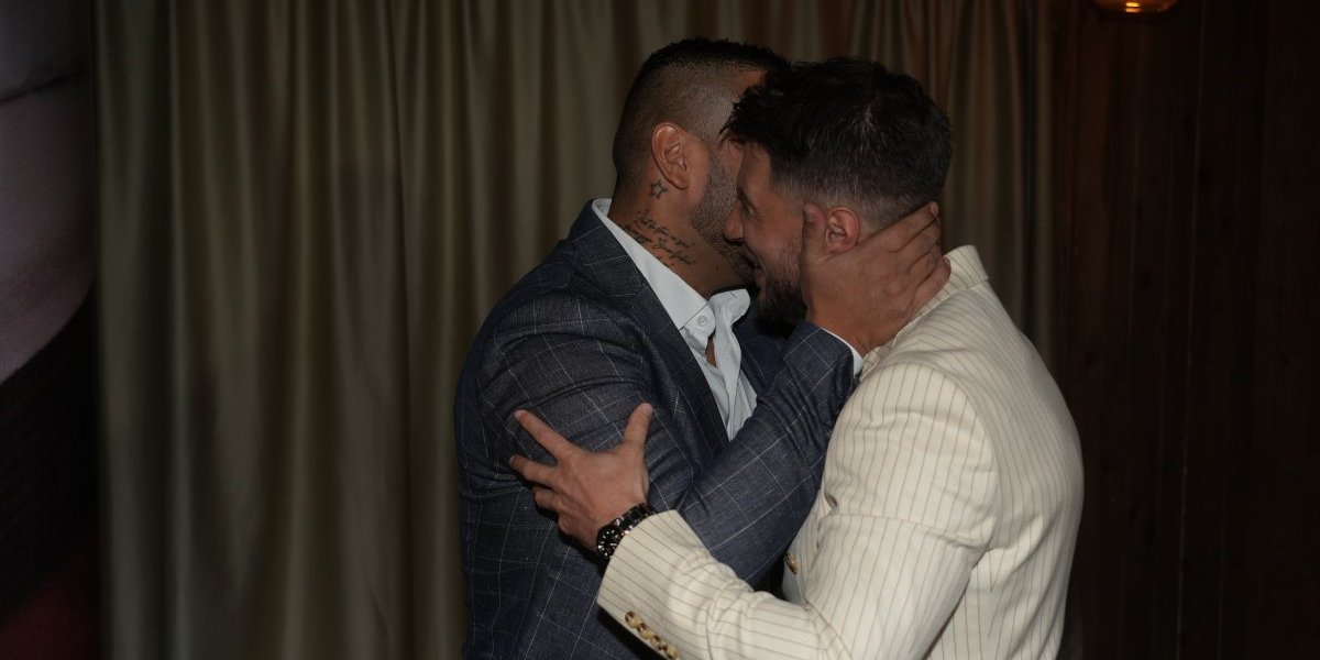 "Ponižavaju se za bakšiš": Pevač opleo po estradi, otkrio koliko novca zgrću