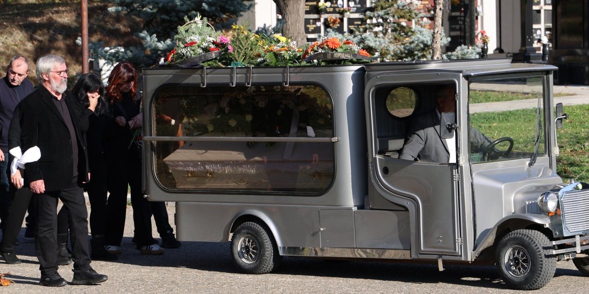 Sahranjeni Bojana Živković i Dijana Kajiš