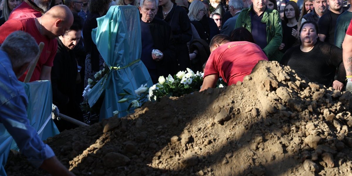 Sahrana porodice stradale na Novom Beogradu