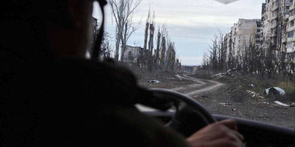 Zelenski šokiran: Sedam gradova pred padom, rezervi nema