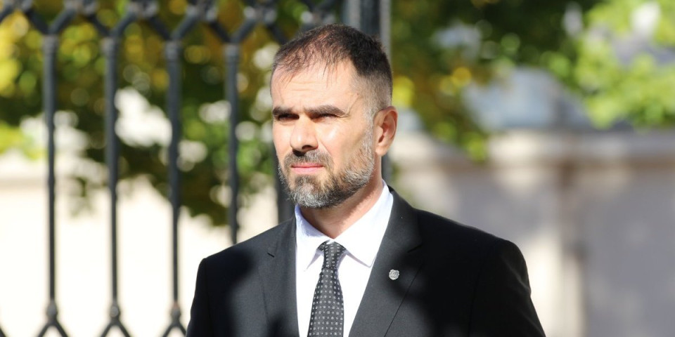 "Obmanjuje javnost i širi neistine": Gradonačelnik Novog Sada dokazima demantovao Cetinskog