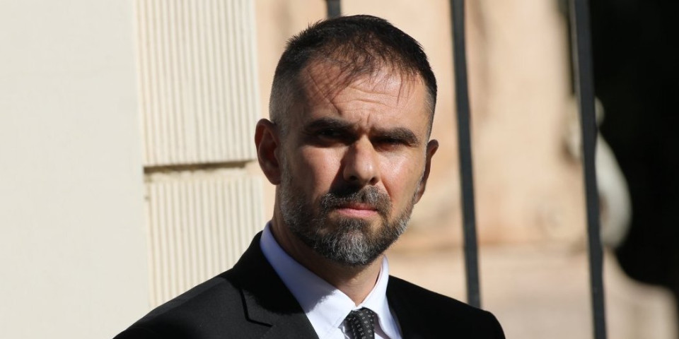 "Znamo za šta se borimo, SNS je ujedinjen kao nikad pre": Gradonačelnik Novog Sada poslao jasnu poruku!