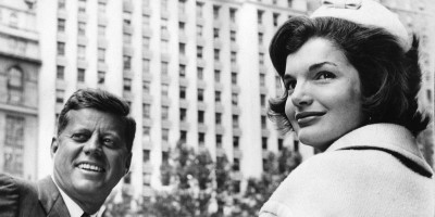 Obroci Džeki Kenedi nisu se bitno razlikovali od onih koje je u to vreme imala prosečna američka porodica, osim što su se povremeno na njenom stolu nalazila i jela dostojna kraljevskog menija.