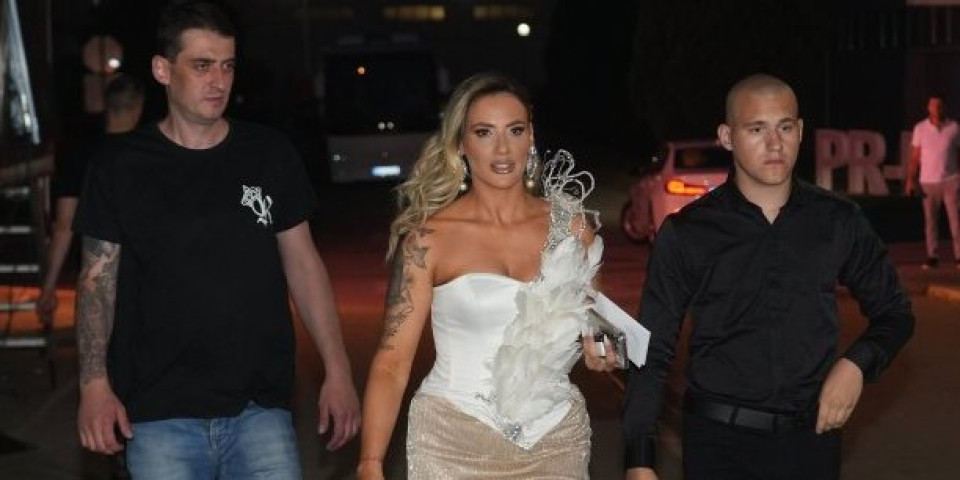 Kristina Spalević pokazala kako izgleda nakon pet operacija: Svi gledaju u njen stomak (FOTO)