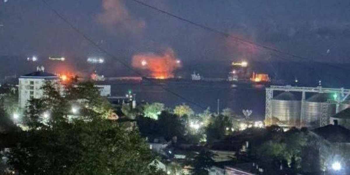 (FOTO/VIDEO) Gori naftni terminal Rosnjefta u Rusiji! Žestok napad izazvao požar, razorna eksplozija uništila tankere