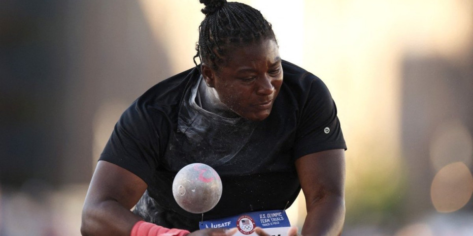 Horor - Atletičarka zaklala taksistu jer joj je bilo dosadno, isplivali jezivi detalji