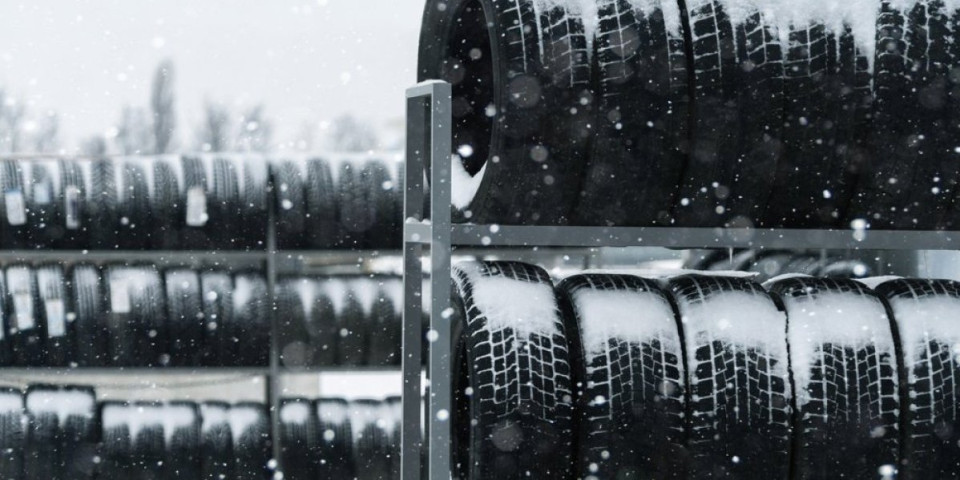 Zimski putevi ne praštaju greške: Da li imate prave gume i kako to da proverite - može vam sačuvati život