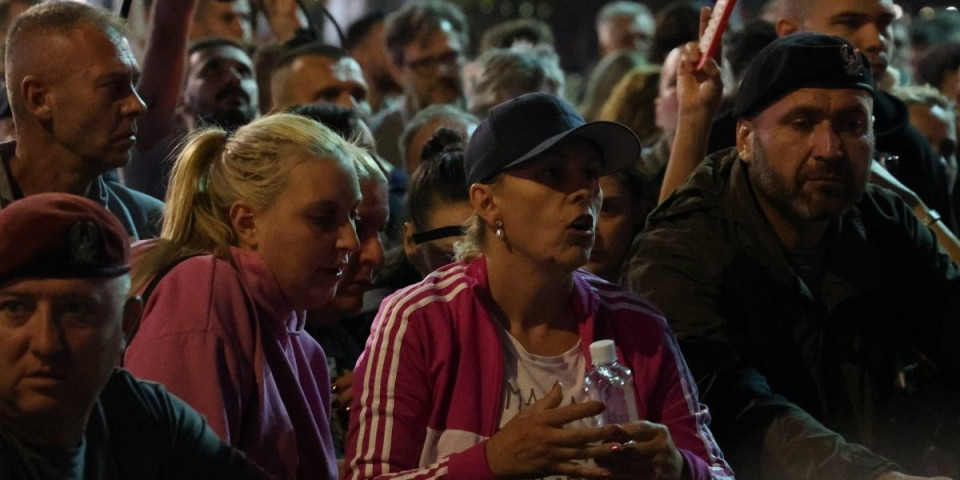 GOSI snimio Dijanu Hrku: "Zabušavala u štrajku glađu" - evo ko joj se kasnije pridružio (FOTO)