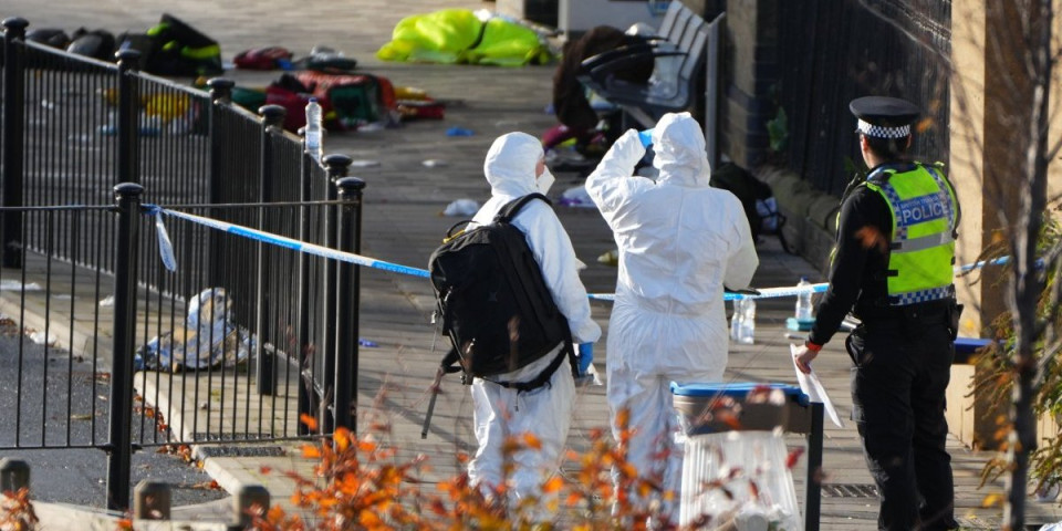 "Pojavili su se ljudi obliveni krvlju, kao u horor filmu..." Monstrumi u vozu izboli ogroman boj putnika