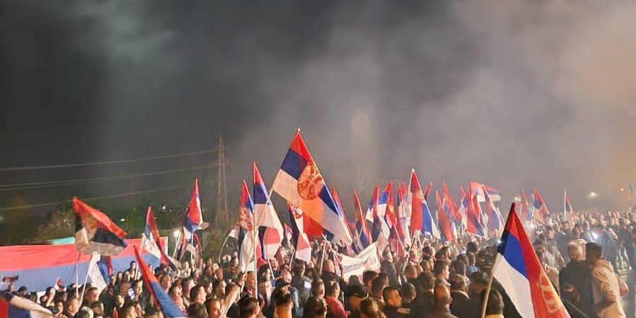 Euforija u Ljigu - Dočekani građani koji pešače s Kosova i Metohije: "To su naši heroji" (VIDEO)