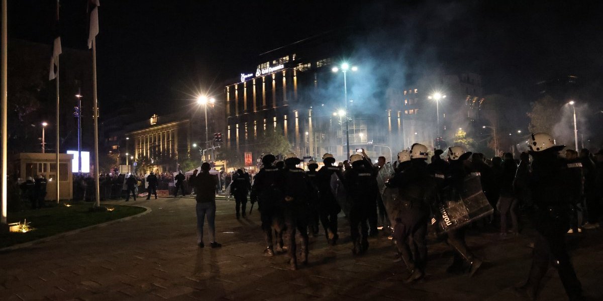 Skup ispred Skupštine