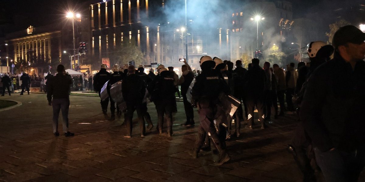 Skup ispred Skupštine