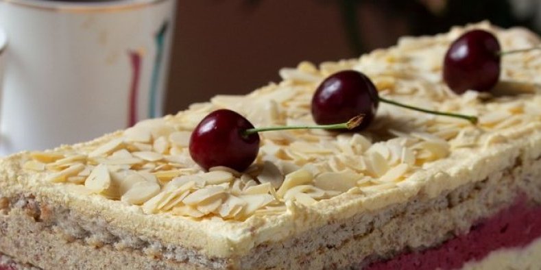 Tajna najpoznatije torte u Srbiji: Ko je izmislio čuveni "Moskva šnit" - ukus koji je osvojio svet