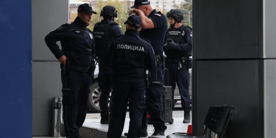 Smrt pandurima! Jezive pretnje blokadera u Valjevu - oglasio se MUP