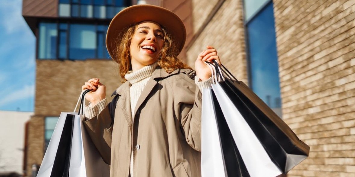 Kako da ove zime izgledate moderno, a da vam bude toplo – odgovor leži u proverenoj kombinaciji