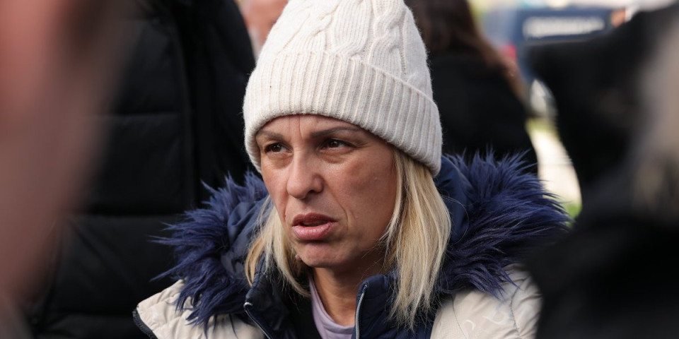 Blokaderi u novom ratu: Ko će se više "okoristiti" o Dijanu Hrku?! (FOTO)