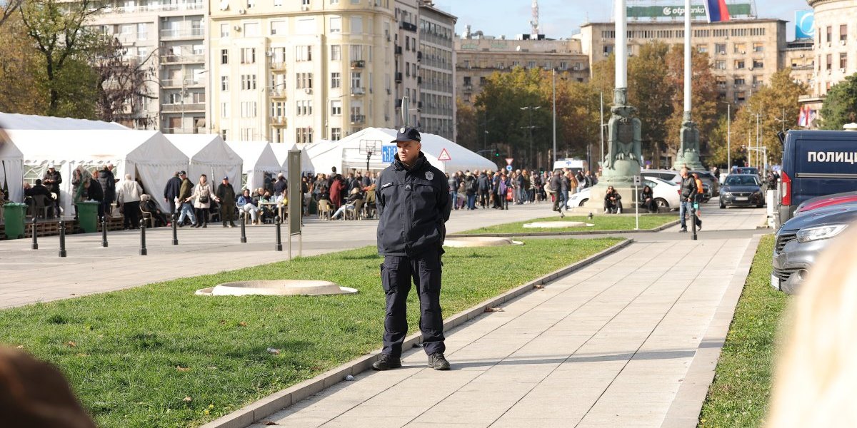 Najnovije stanje na ulicama: Evo kakva je situacija ispred Skupštine