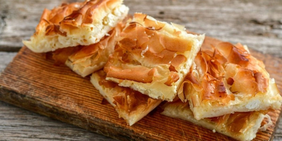 Najbrža gibanica ikad: Jedan trik sa korama rešava večeru za pola sata