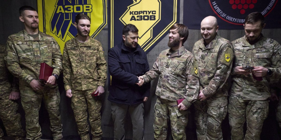 Panika u Ukrajini: Zelenski otišao na front, a svi se pitaju zašto baš sada (FOTO)