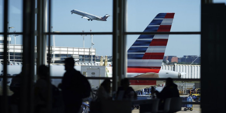 Drama u Vašingtonu: Aerodrom pod opsadom - otkazani svi letovi (VIDEO)