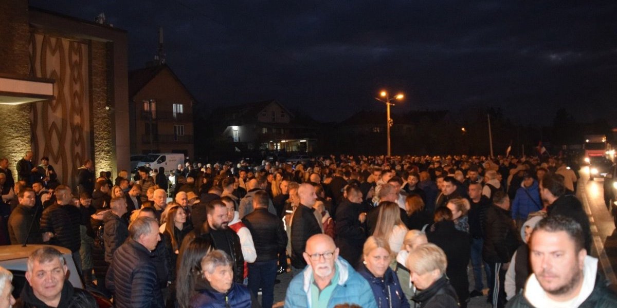 Doček pešaka sa KiM