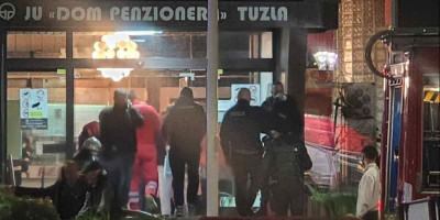 Tužne vesti su sinoć potresle Bosnu i Hercegovinu, a poslednje informacije nisu ništa bolje jer je u požaru, koji je zahvatio tuzlanski Dom penzionera, poginulo 11 osoba.