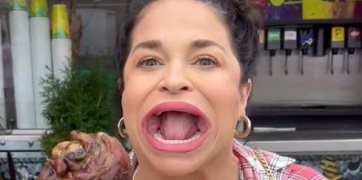 Žena sa najvećim ustima na svetu: Ovo svet nije video - jede čitavu jabuku odjednom (FOTO/VIDEO)