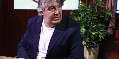 U najnovijoj epizodi podkasta "Na krilima zmaja" gost Vanja Milošević, ginekolog, između ostalog otkrio je zapanjujuće zdravstvene trendove u zdravlju žena!