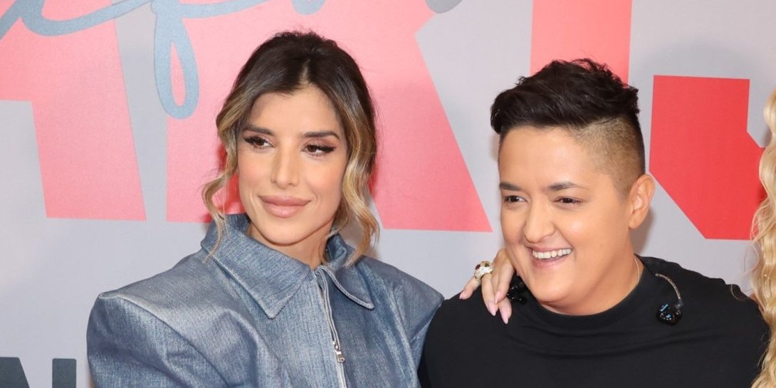 (PAPARACO) Marija Šerifović i Jovana Pajić uhvaćene u zanosu: Celu noć provele zagrljene