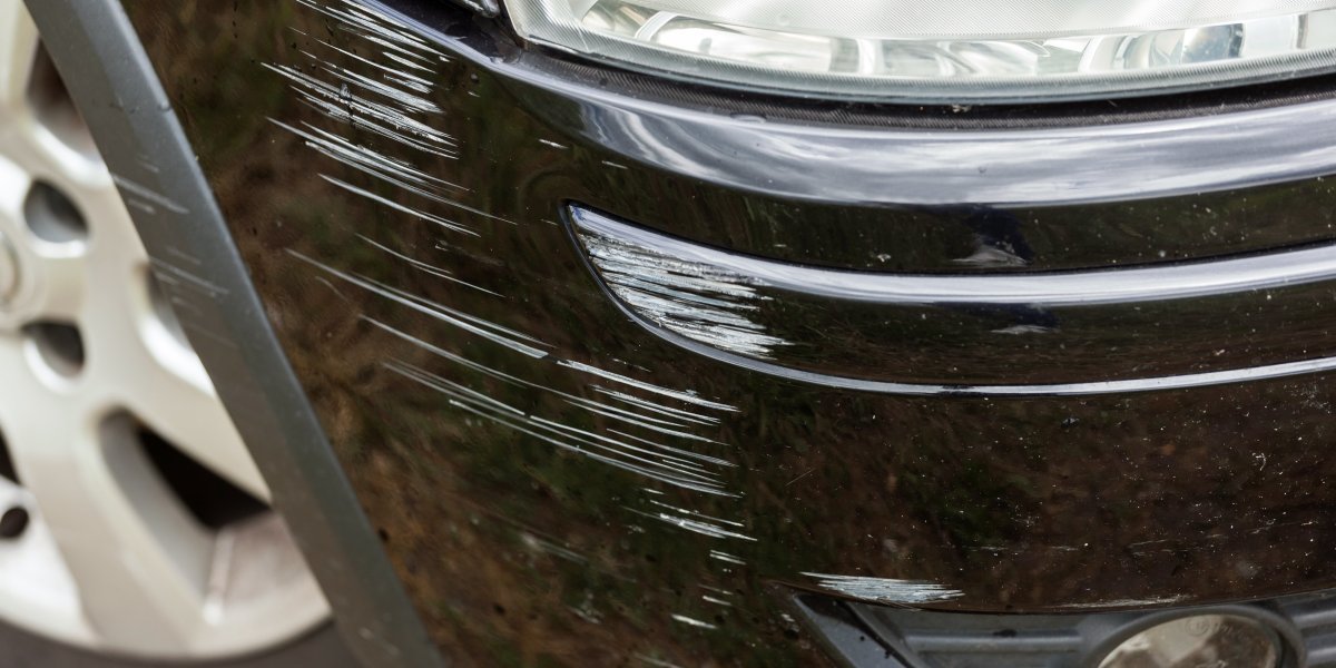 2 namirnice brišu ogrebotine sa auta kao magijom: Spas od farbanja i troškova (VIDEO)