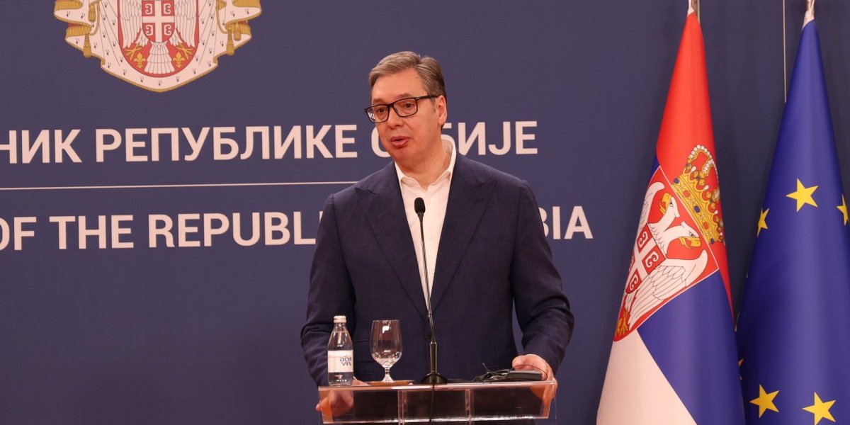 Ovo elita?! Jedina blokaderska ideologija: "Smrt Vučiću"!