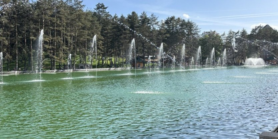 Narod već pohrlio na Zlatibor: Hiljadarka za ćevape, a evo koliko plaćaju komplet lepinju