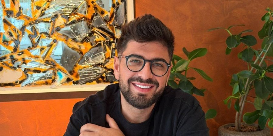 Od profesora do hitmejkera - Neverovatna priča čoveka za čije se pesme otimaju zvezde