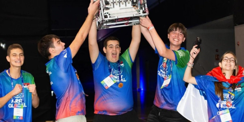 Svetski, a naši: Srpski đaci doneli srebro iz Paname