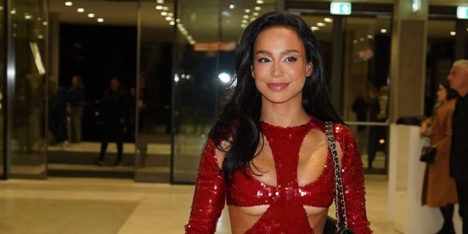 "Ljubav jedina": Edita strastveno grli novog dečka, više ne krije koliko ga voli (FOTO)