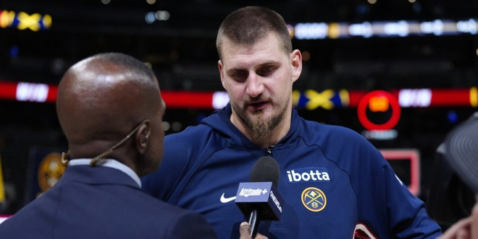 Jokić nosio majicu posvećenu Milojeviću, pa nasmejao Dirka: "I ti znaš za rakiju!" (VIDEO)