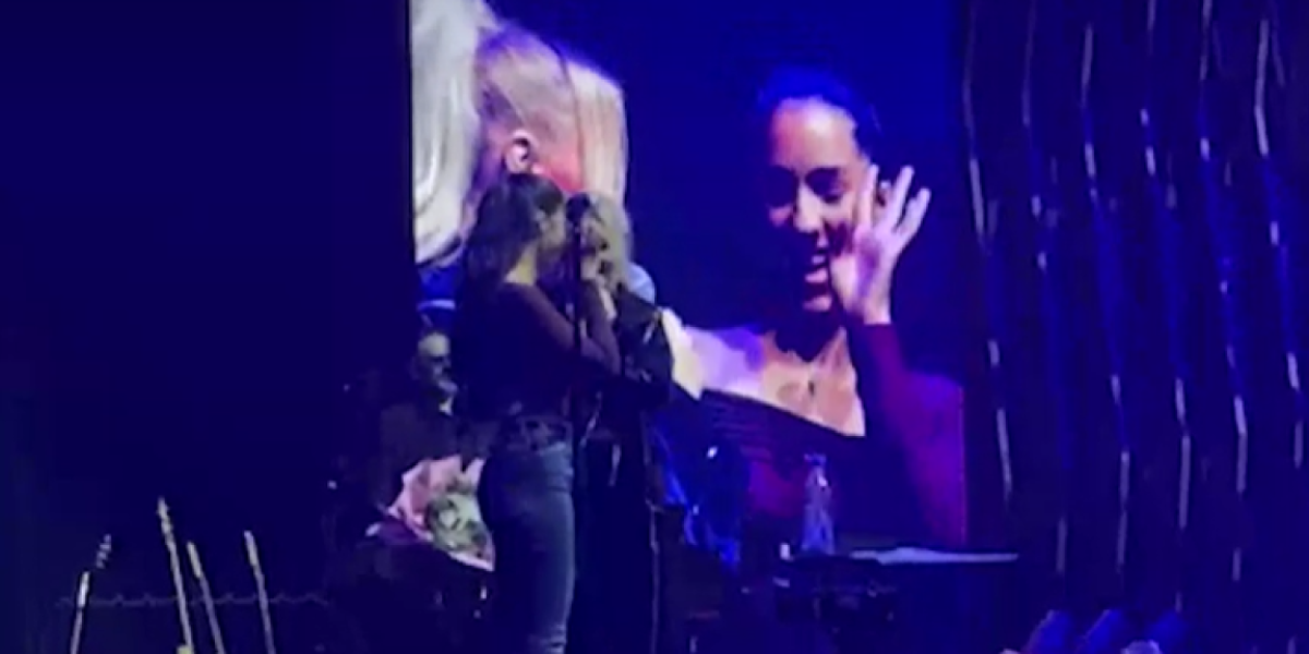 Ćerka Darka Radovanovića prvi put u javnosti: Pevačica je zagrlila, a ona plače kao kiša