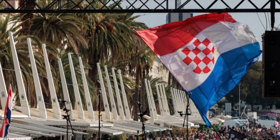 Osvanuo skandalozan video, ovakvi podržavaju blokadere u Srbiji - U srcu Zagreba nakažnjeno arlauču: Moj stric je bio ustaša