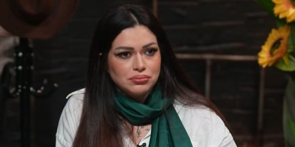 Skandalozno - Dunja Ilić mafija, preti nepoznatom dečku:  "Da ti puknem šamar"