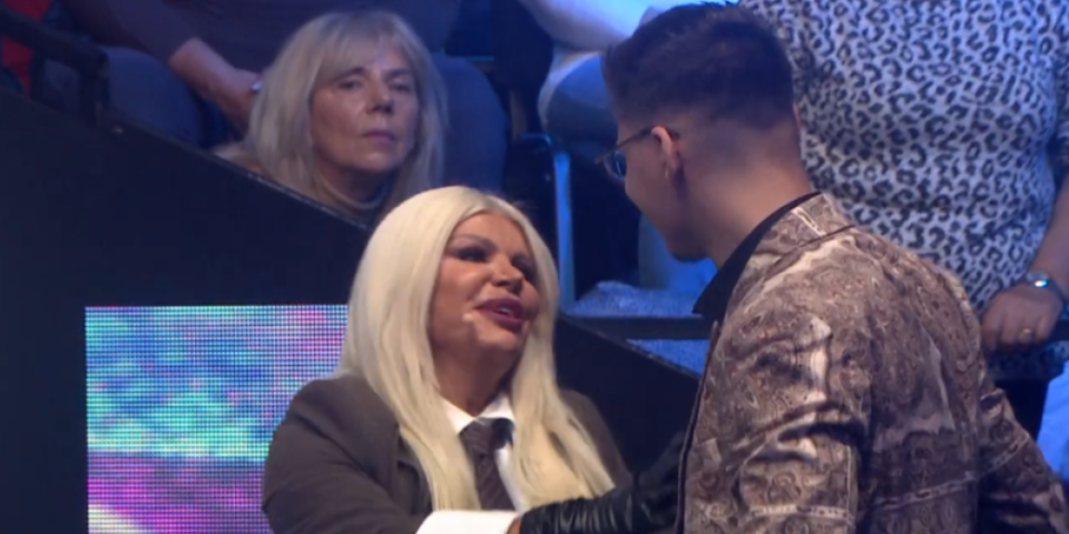 Počela da ljubi takmičara - Dara Bubamara ga zatekla na sceni, pa ostala u šoku