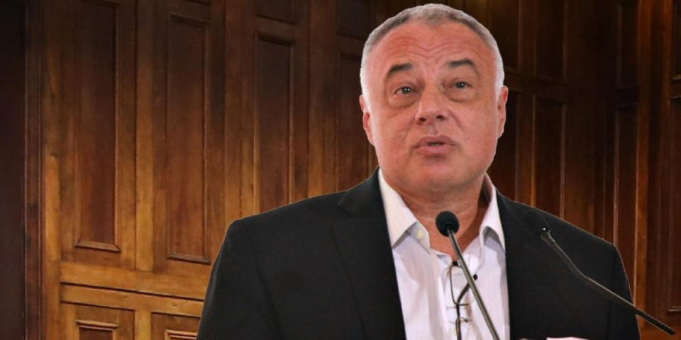 Pravo lice Aleka Kavčića: Da li ovakve hoćemo na čelu države - glumi uglednog profesora, a pretio ženi