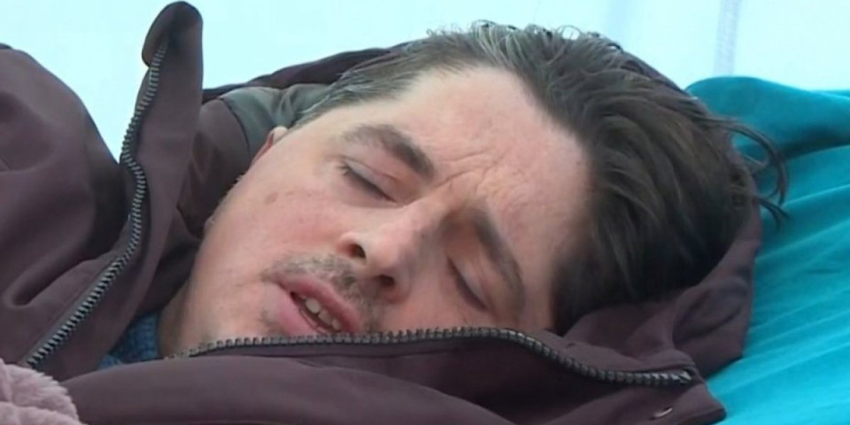 Pozlilo Uglješi Mrdiću: Pozvana Hitna pomoć ispred Skupštine Srbije