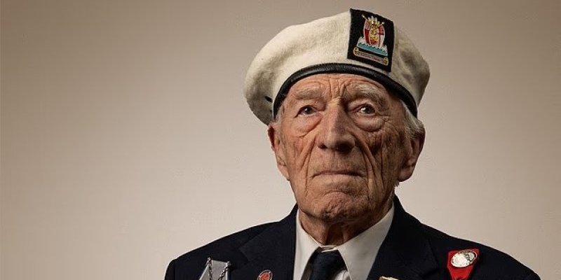 (FOTO/VIDEO) Stogodišnji britanski vojni veteran žestoko opleo po svojoj državi: Ova zemlja je otišla dođavola!