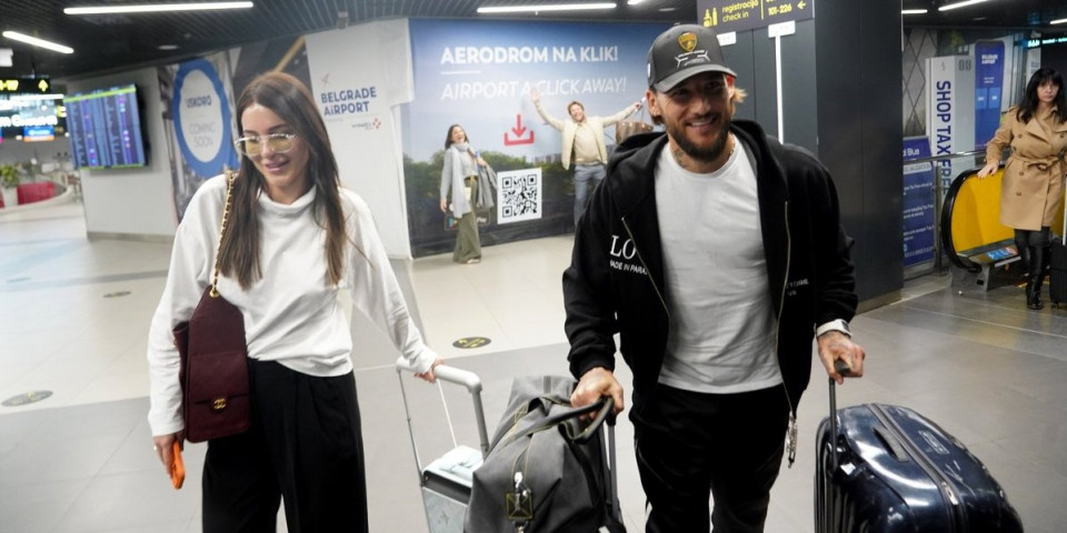 Anastasija i Nemanja Gudelj sleteli u Beograd: "Kako ovakvi da poziramo?!"