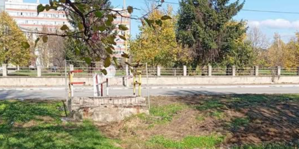 Nestao pešački most preko Ljubostinje: Šetači u šoku