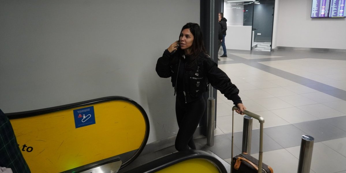 Pokazala lice bez trunke šminke: Važi za seks-bombu, evo kako izgleda van scene