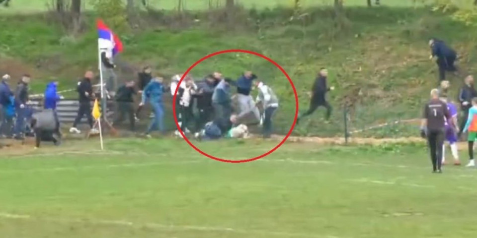 (UZNEMIRUJUĆI VIDEO) Pregaženo dete na utakmici, strašna tuča na meču srpske lige
