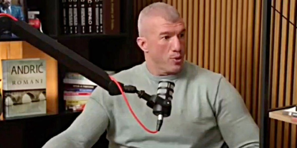 Bačulov ne zna šta ga je snašlo: Poslušajte kako muca i pravda se za podmetanje Vučiću - samog sebe ukopao