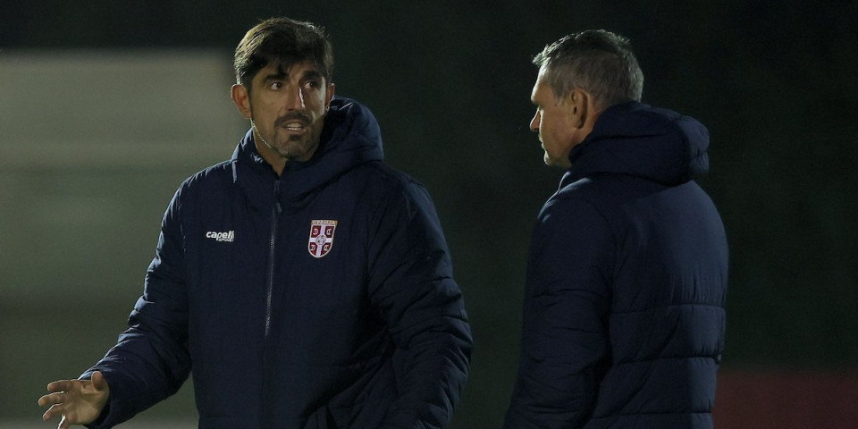 (FOTO/VIDEO) Veljko Paunović održao prvi trening: "Orlovi" se punom parom spremaju za Englesku
