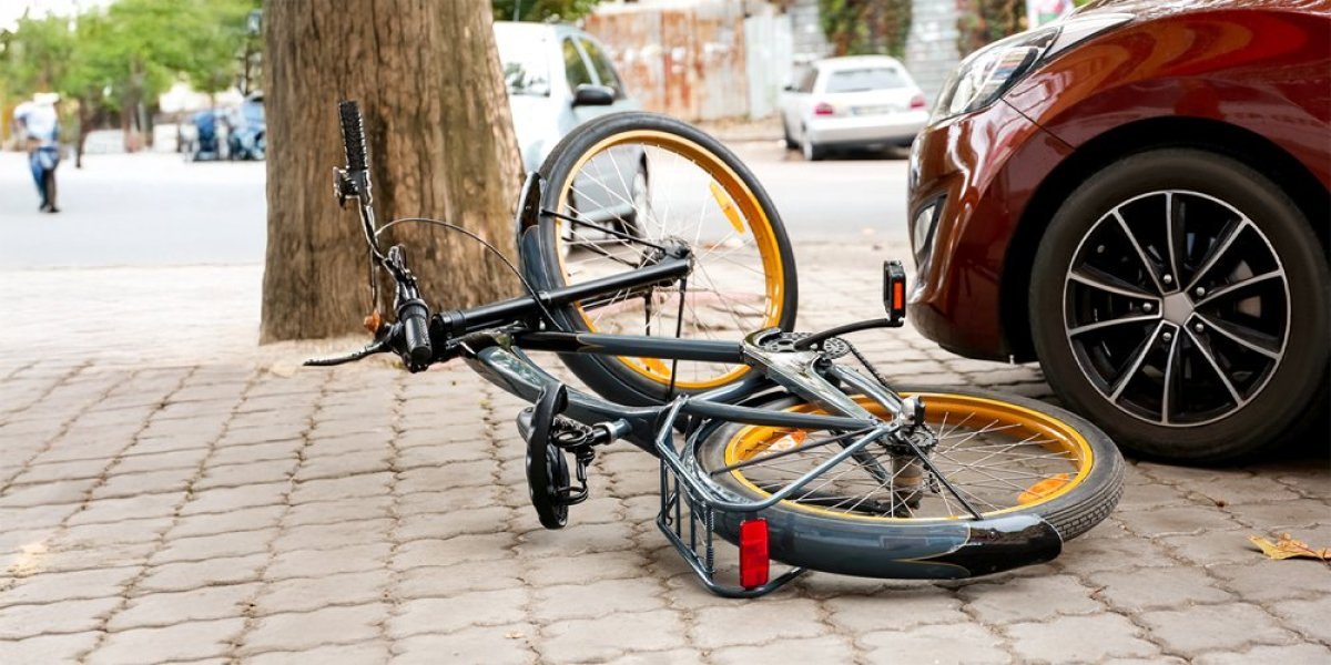 Pokosio biciklistu i ubio ga na mestu: Teška nesreća kod Vranja